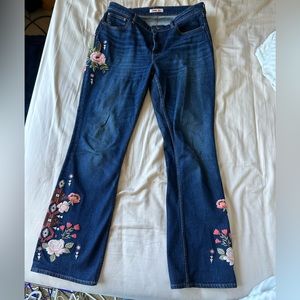 Johnny Was Embroidered Jeans Size 31